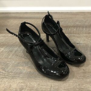 Gianni Bini Black Patent Leather Stiletto Heels